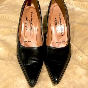 Black leather Kalliste pumps made in Italy Size 39